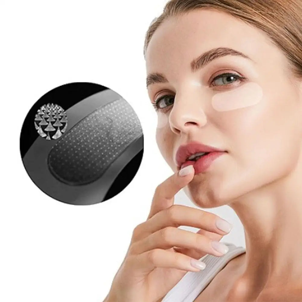 Microneedle eye patches with hyaluronic acid